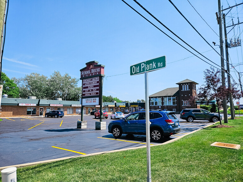 115 S US Highway 45, Grayslake, IL for lease - Building Photo - Image 3 of 3