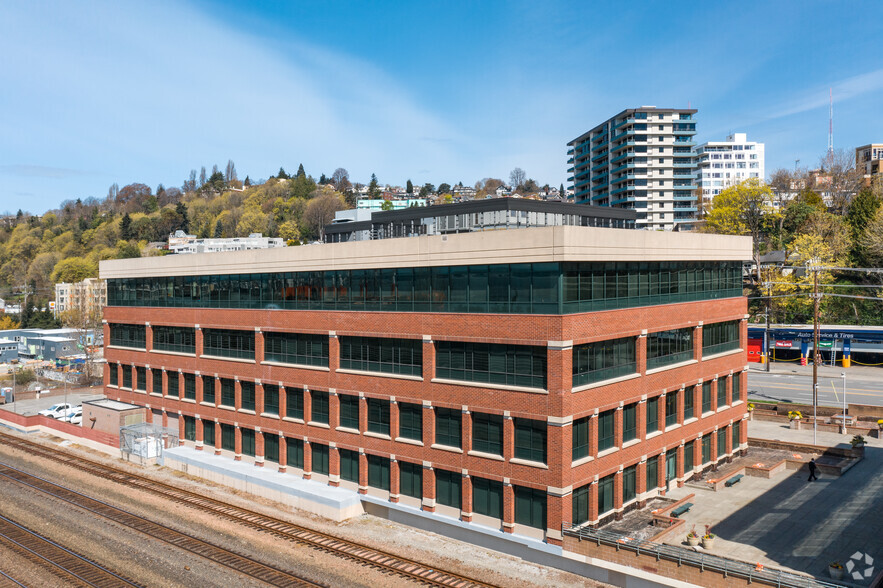 351 Elliott Ave W, Seattle, WA for lease - Building Photo - Image 3 of 65