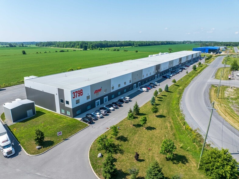 379B Corduroy Rd, Ottawa, ON for lease - Building Photo - Image 2 of 35