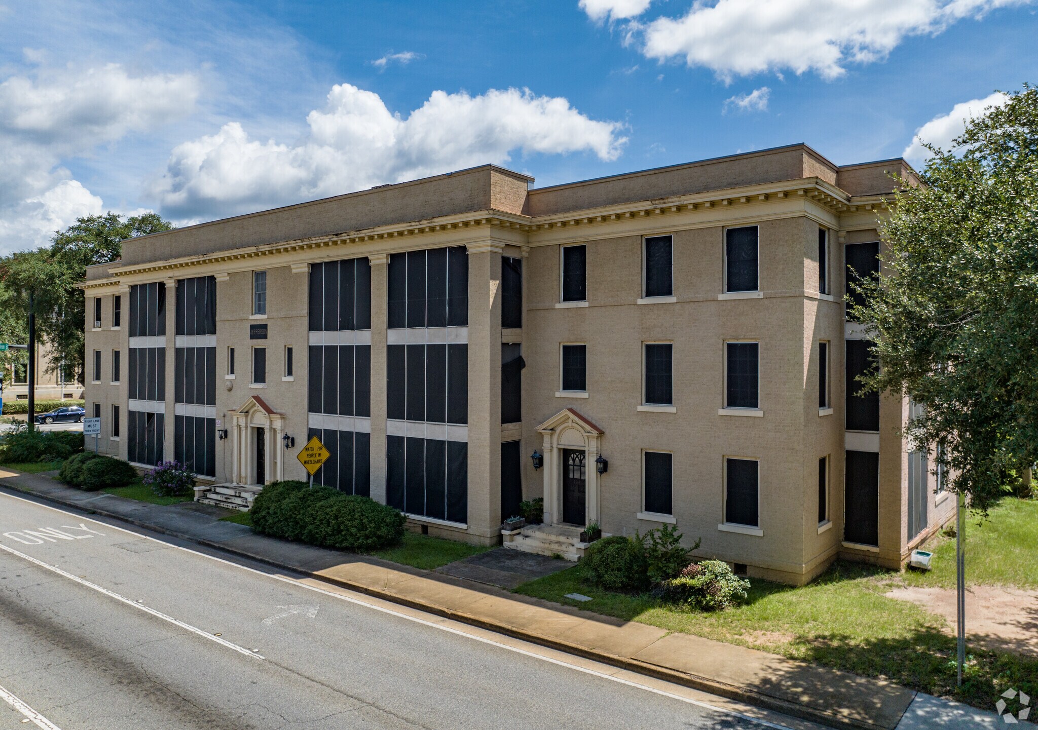 100 S Jefferson St, Albany, GA à vendre Photo du bâtiment- Image 1 de 13