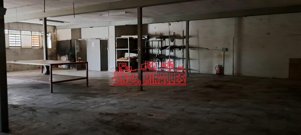 Industrial in Elche for sale - Interior Photo - Image 3 of 12