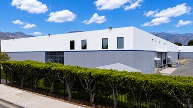 12930 Bradley Ave, Sylmar, CA for lease Interior Photo- Image 2 of 7