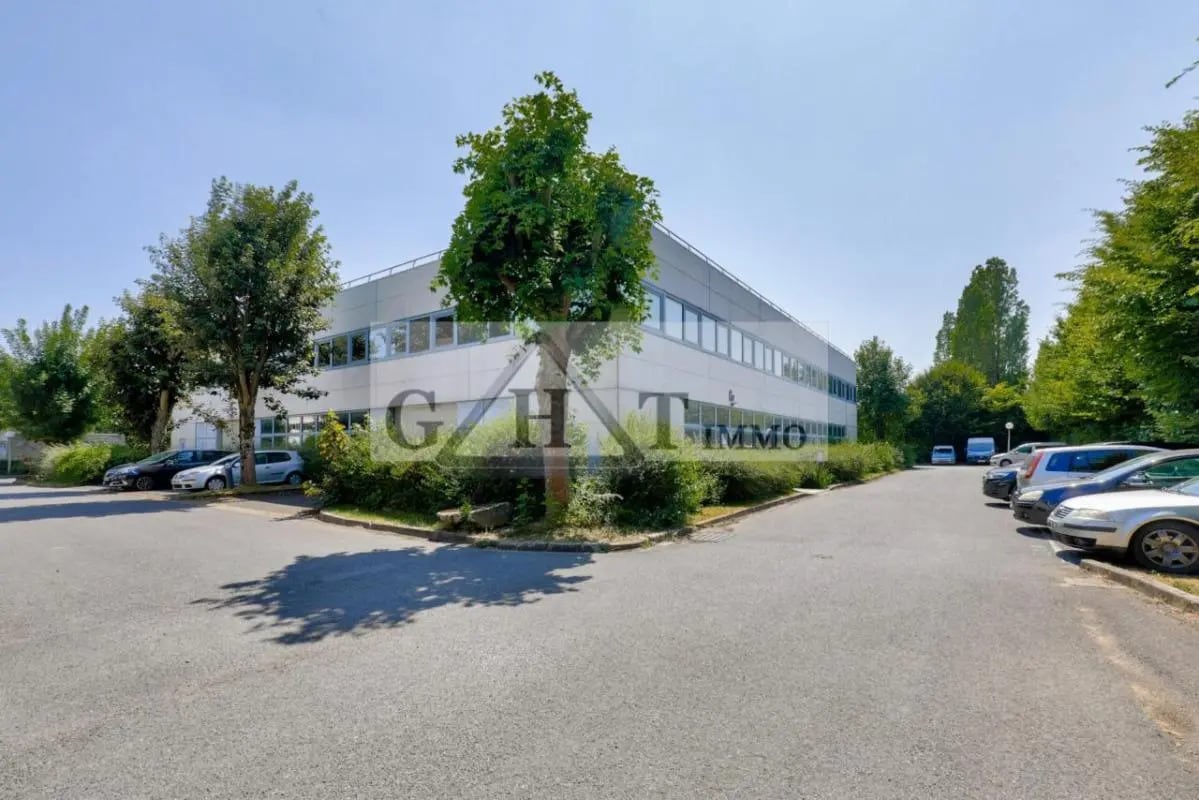 Office in Roissy-en-France for lease Building Photo- Image 1 of 7