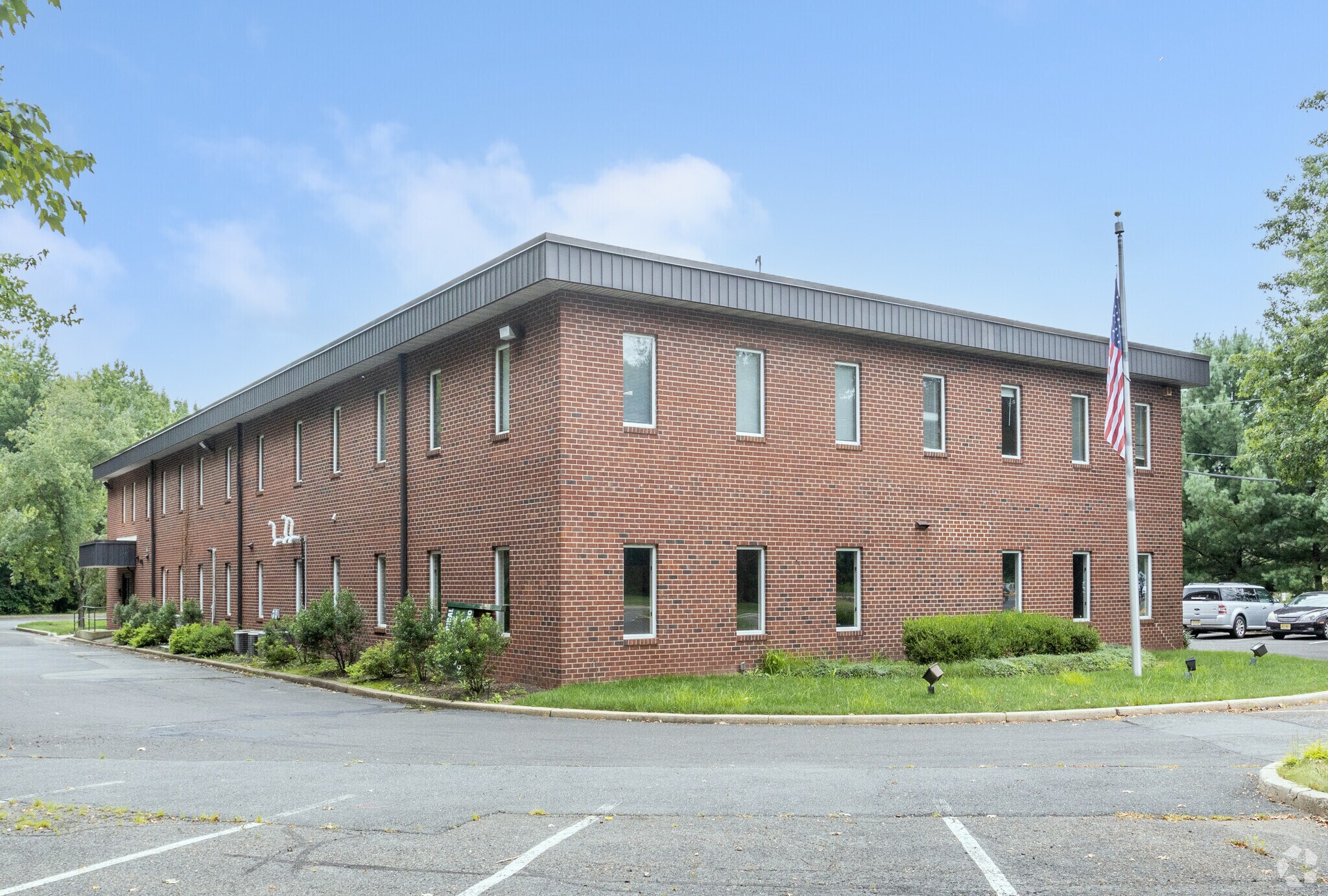 1675 Whitehorse Mercerville Rd, Hamilton, NJ à louer Photo du bâtiment- Image 1 de 10