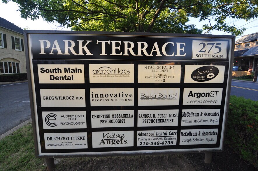 275 S Main St, Doylestown, PA à louer - Photo du bâtiment - Image 3 de 3