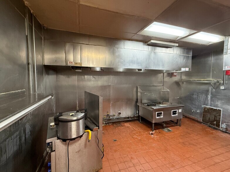 445 E Anaheim St, Wilmington, CA à louer - Photo du bâtiment - Image 3 de 10
