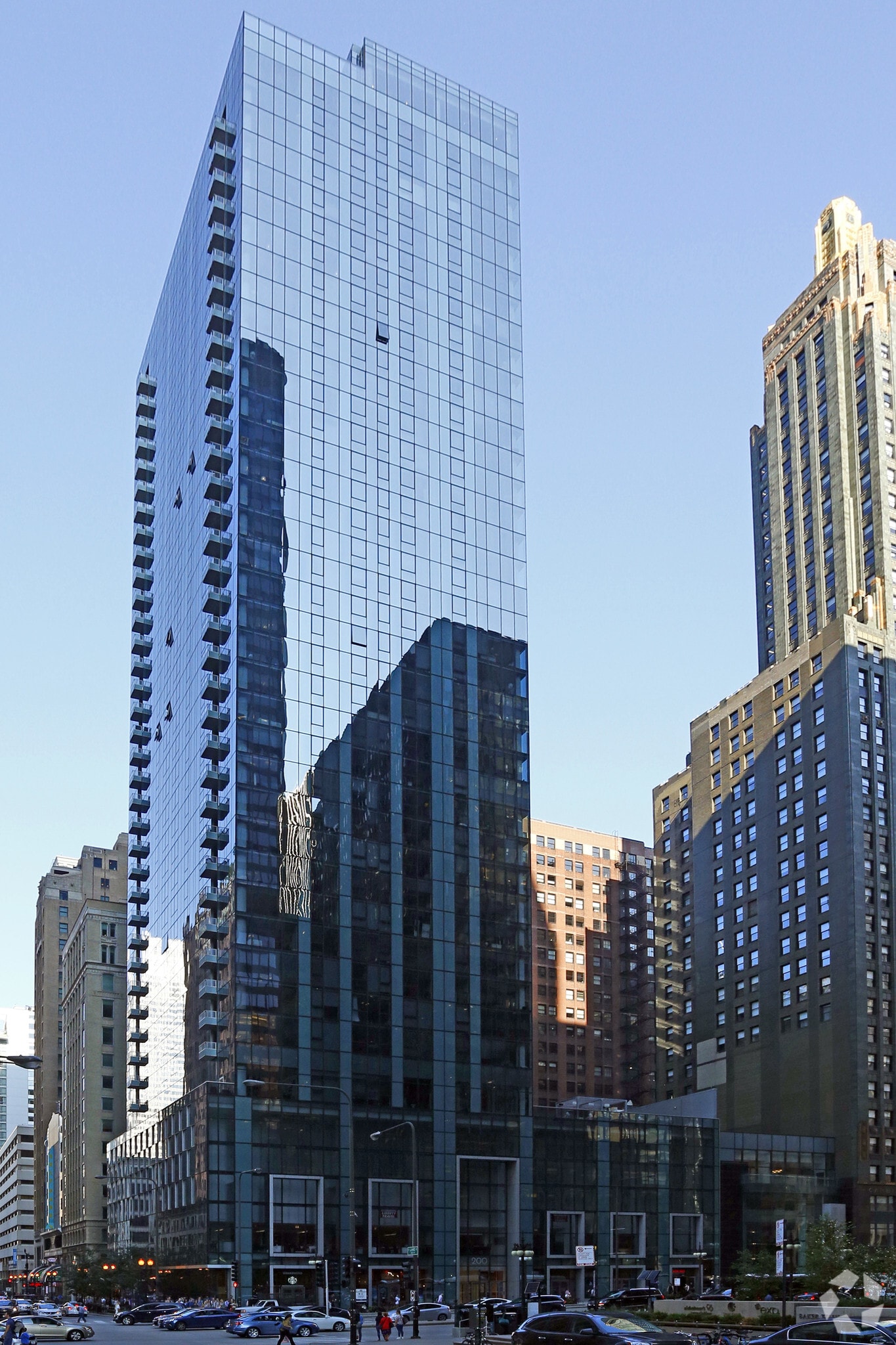 201 N Garland Ct, Chicago, IL à louer Photo du bâtiment- Image 1 de 34