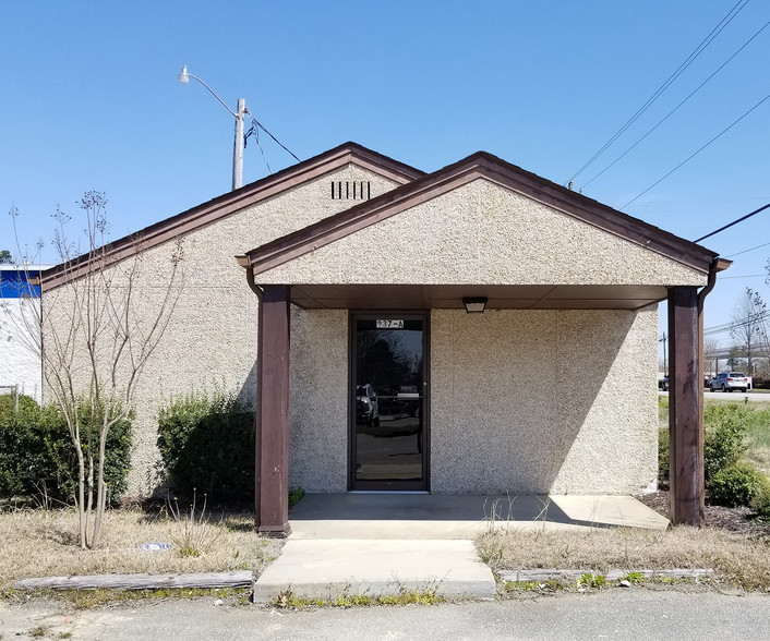 937 N Brightleaf Blvd, Smithfield, NC à vendre - Photo du bâtiment - Image 3 de 7