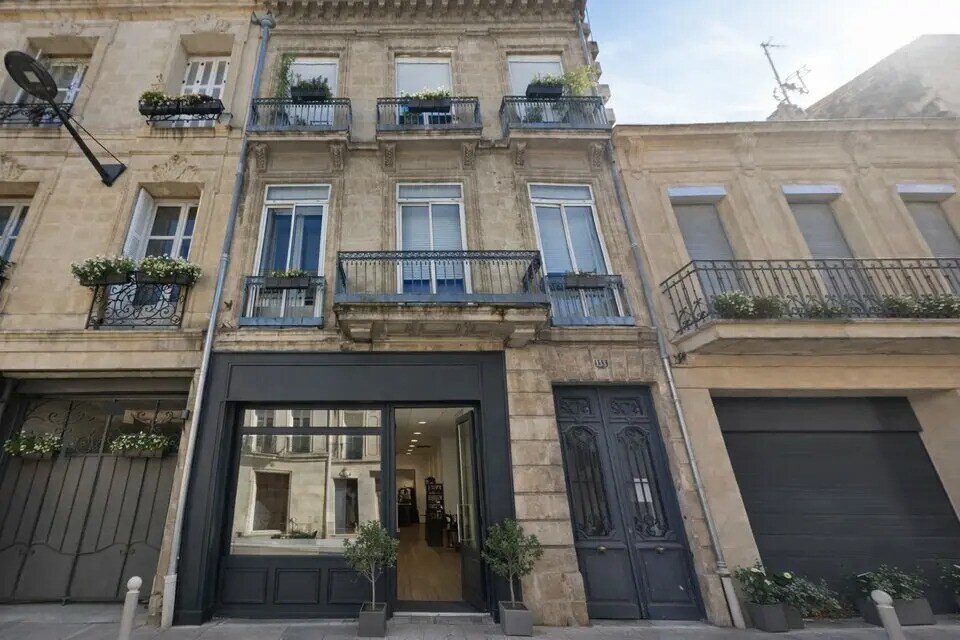 Commerce de détail dans Bordeaux à vendre Photo du bâtiment- Image 1 de 7