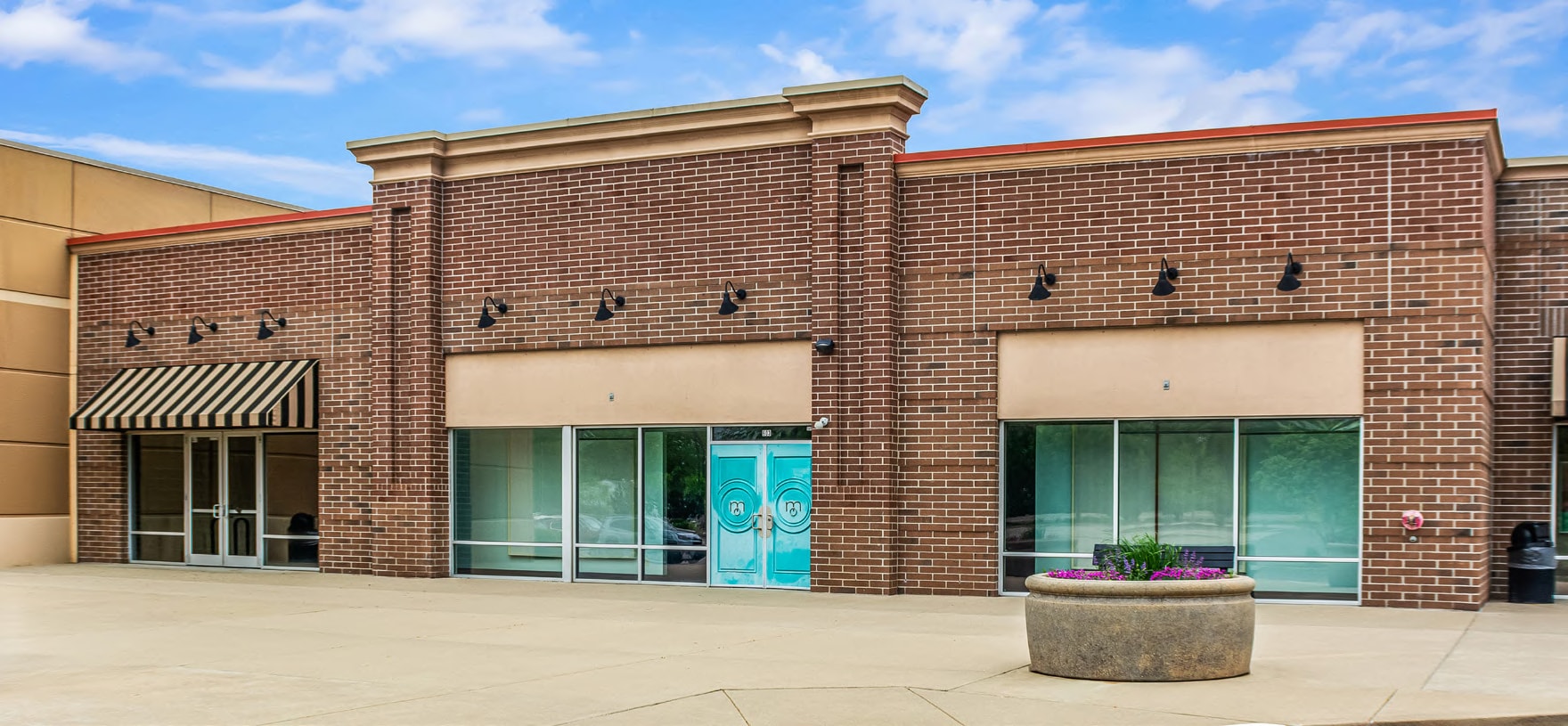 611-623 Belt Line Rd, Collinsville, IL for lease Building Photo- Image 1 of 8