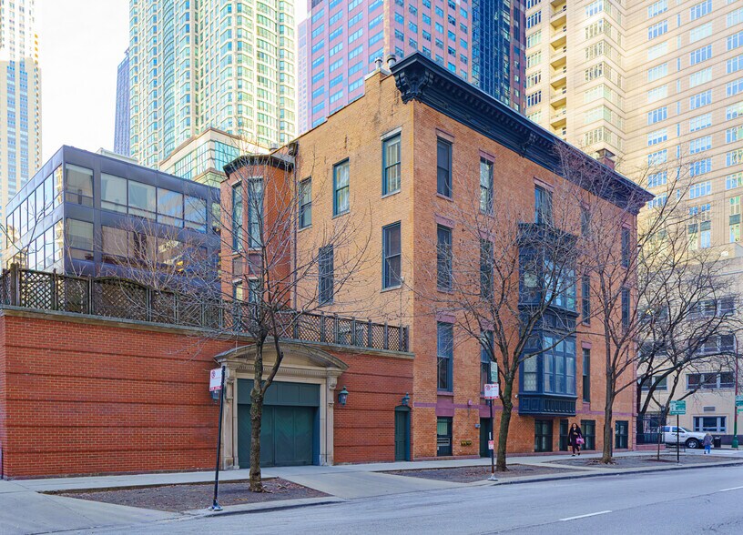 660 N Rush St, Chicago, IL à vendre - Photo du bâtiment - Image 2 de 10