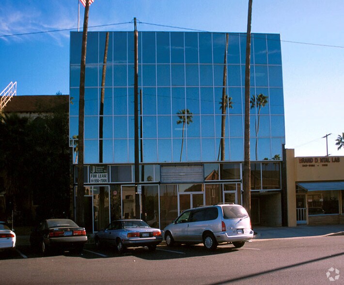 1110 N Brand Blvd, Glendale, CA à louer - Photo du bâtiment - Image 2 de 9