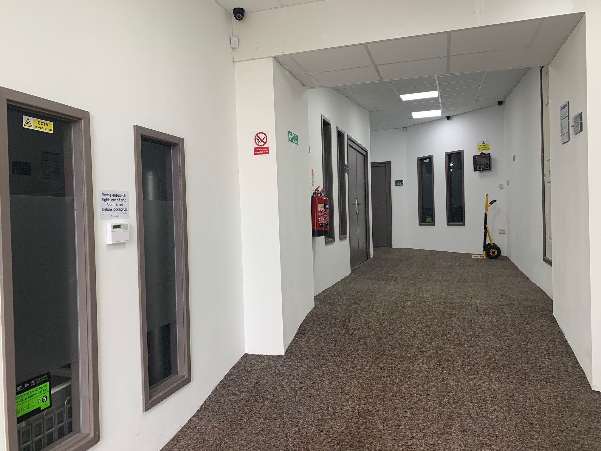 Moss Rd, Wrexham for lease Interior Photo- Image 1 of 4