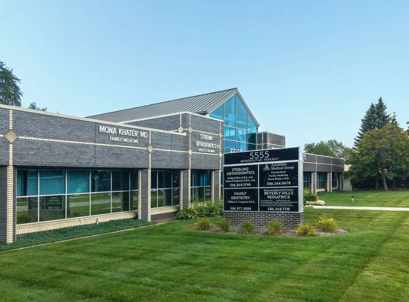 5555 Metropolitan Pky, Sterling Heights, MI à louer - Photo du bâtiment - Image 2 de 3