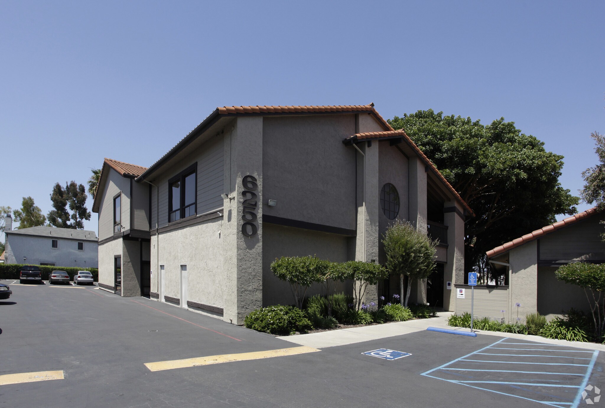 6250 El Cajon Blvd, San Diego, CA à louer Photo du bâtiment- Image 1 de 33