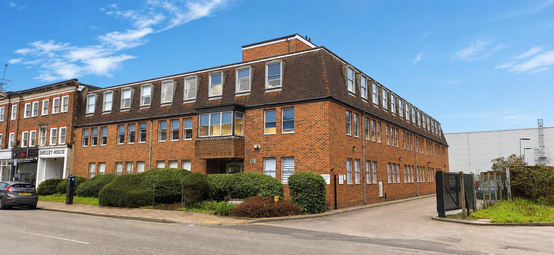 51 Bishopric, Horsham for lease Building Photo- Image 1 of 9
