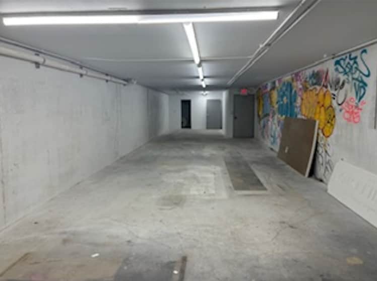 475 Willis Ave, Williston Park, NY for lease - Interior Photo - Image 2 of 2