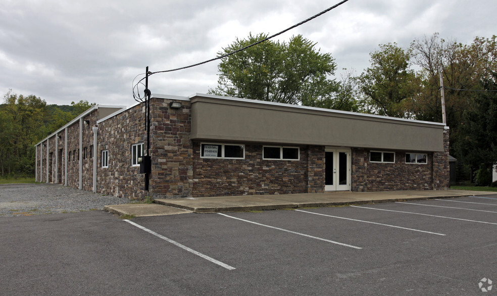 2170 Rt-57, Stewartsville, NJ for lease - Building Photo - Image 2 of 2