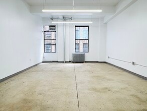 252 W 38th St, New York, NY for lease Interior Photo- Image 2 of 4
