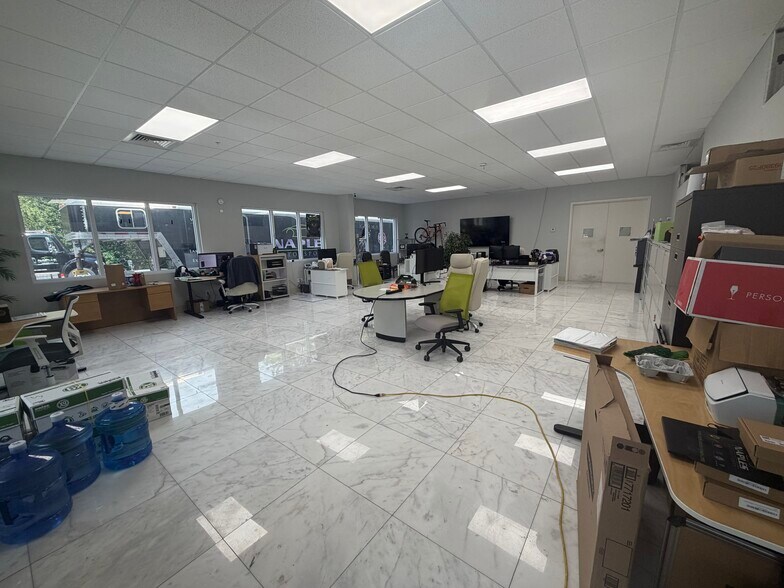 3600 Westview Dr, Naples, FL à louer - Photo du bâtiment - Image 3 de 10