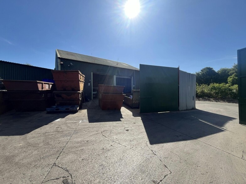 Common Rd, Evesham for sale - Building Photo - Image 2 of 3