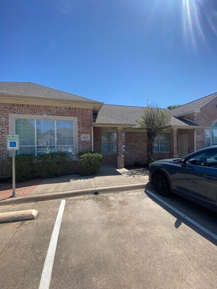 2840 Keller Springs Rd, Carrollton, TX à vendre - Photo principale - Image 1 de 1