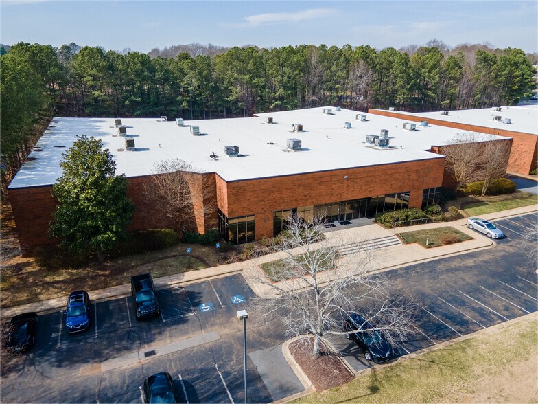 1801 W Oak Pky, Marietta, GA à louer - Photo du bâtiment - Image 2 de 8