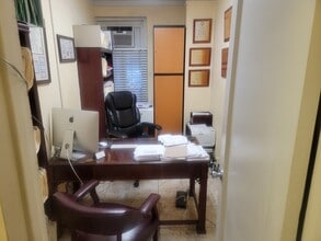 200 W 20th St, New York, NY for lease Interior Photo- Image 2 of 8