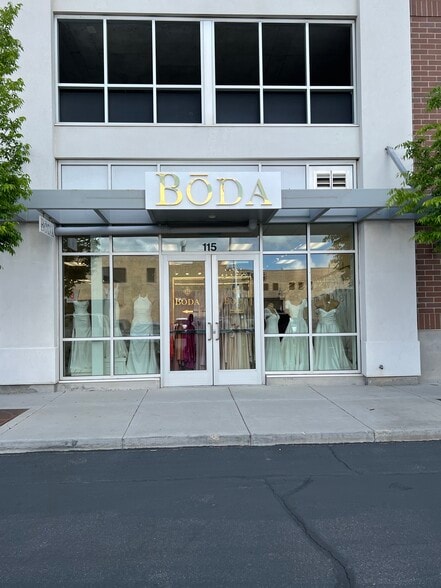 1202 E Wilmington Ave, Salt Lake City, UT à louer - Photo du bâtiment - Image 2 de 4