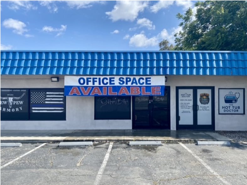 1810 W Foothill Blvd, Upland, CA for lease - Building Photo - Image 1 of 8