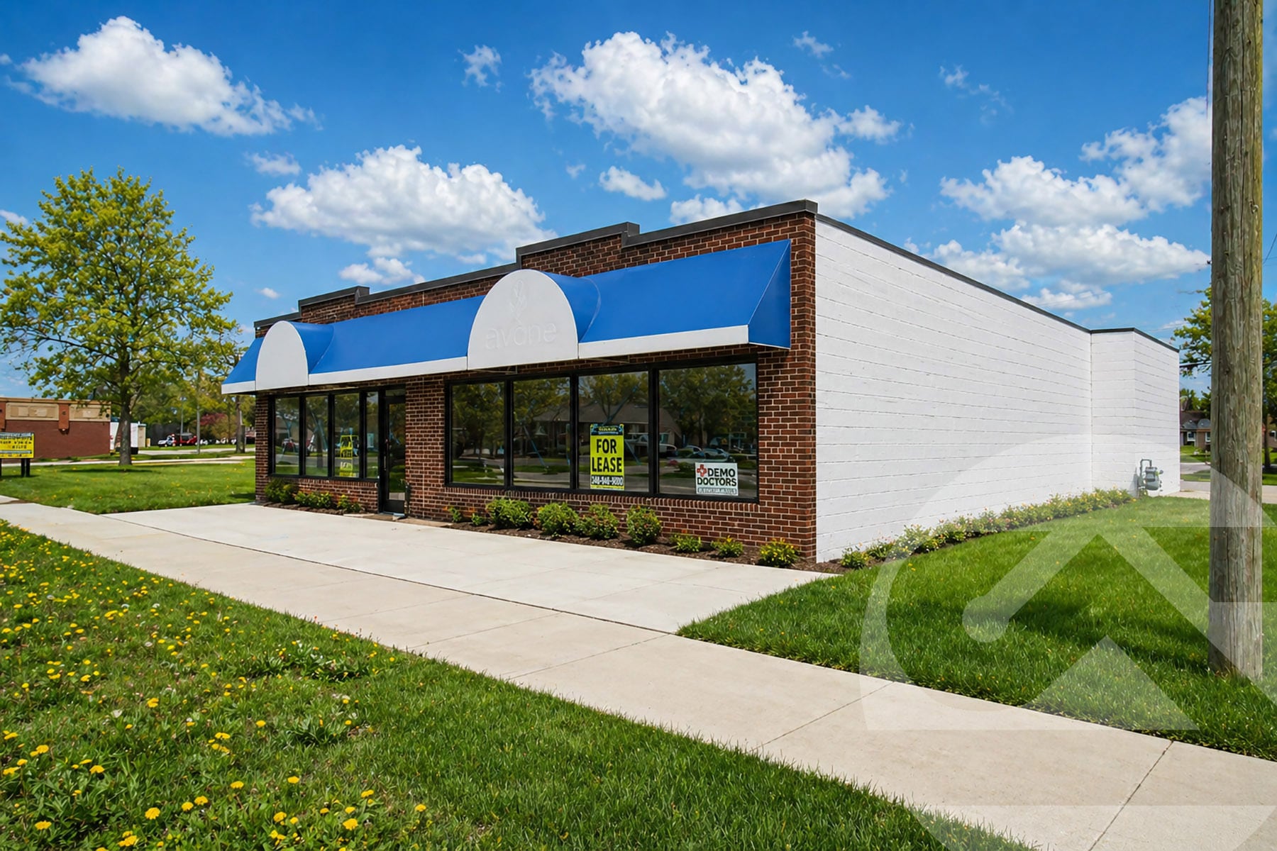 19238 Eureka Rd, Southgate, MI for lease Primary Photo- Image 1 of 2
