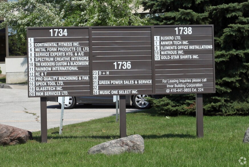 1738 Orangebrook Ct, Pickering, ON à louer - Photo du bâtiment - Image 3 de 3