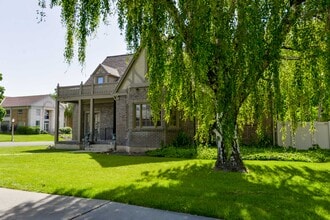 109 N Main St, Springville, UT à louer Photo intérieure- Image 2 de 50