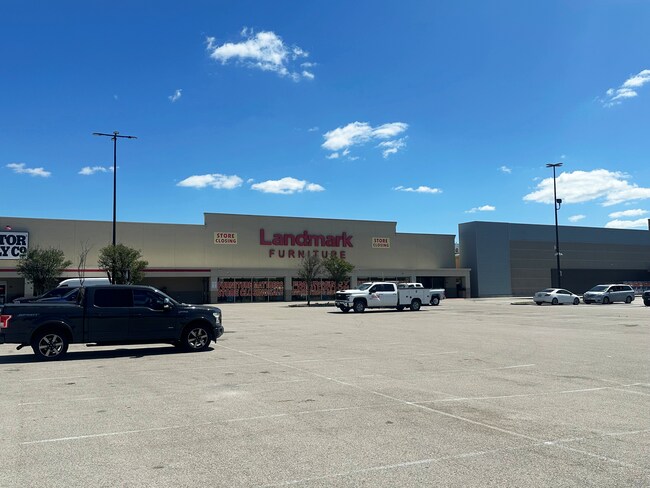 Plus de détails pour 4200 Pasadena Blvd, Pasadena, TX - Commerce de détail à louer