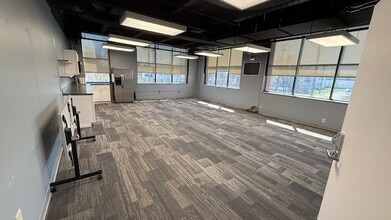 1776 Mentor Ave, Norwood, OH for lease Interior Photo- Image 1 of 2