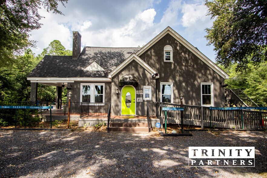 117 Spears Creek Church Rd, Elgin, SC à vendre - Photo du bâtiment - Image 1 de 11