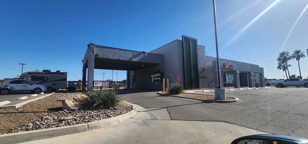 128 Cole Rd, Calexico, CA à vendre - Photo du bâtiment - Image 2 de 12