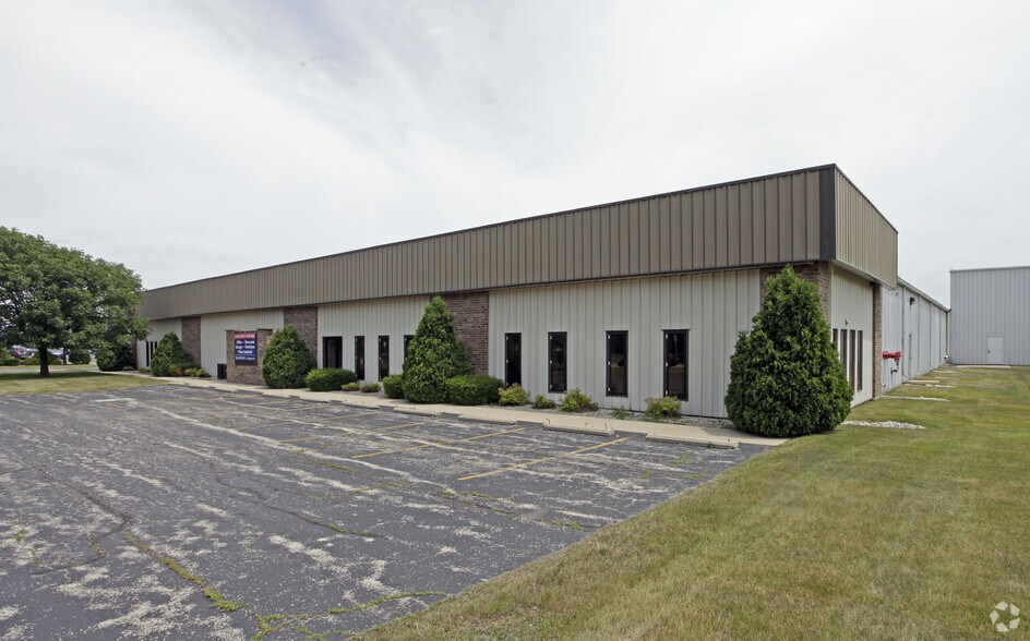 4611 Green Bay Rd, Kenosha, WI à louer - Photo du bâtiment - Image 3 de 9