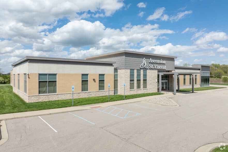 1300 Innovation Pkwy, Greenwood, IN for lease - Primary Photo - Image 1 of 14