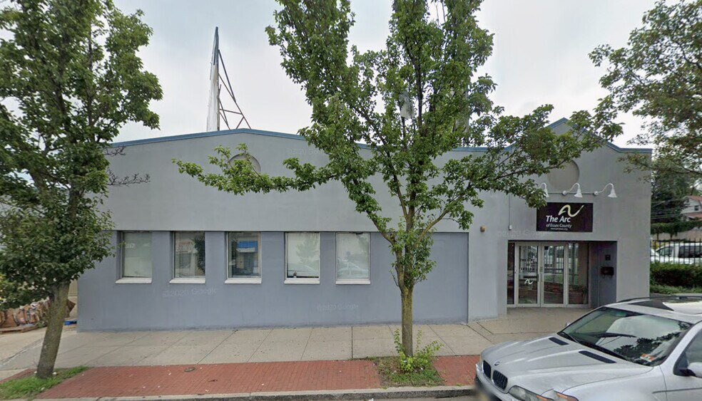 555-557 Main St, Orange, NJ for lease - Building Photo - Image 1 of 4