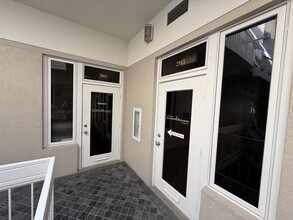 400 5th Ave S, Naples, FL for lease Interior Photo- Image 1 of 6