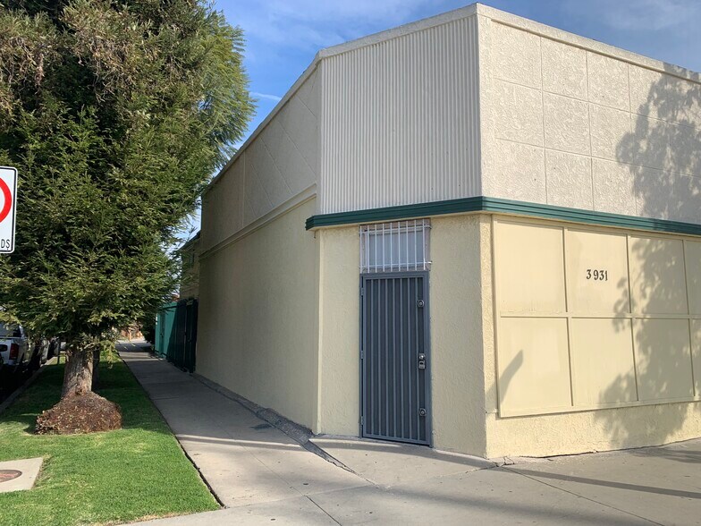3927-3931 W Jefferson Blvd, Los Angeles, CA à louer - Photo du bâtiment - Image 2 de 4