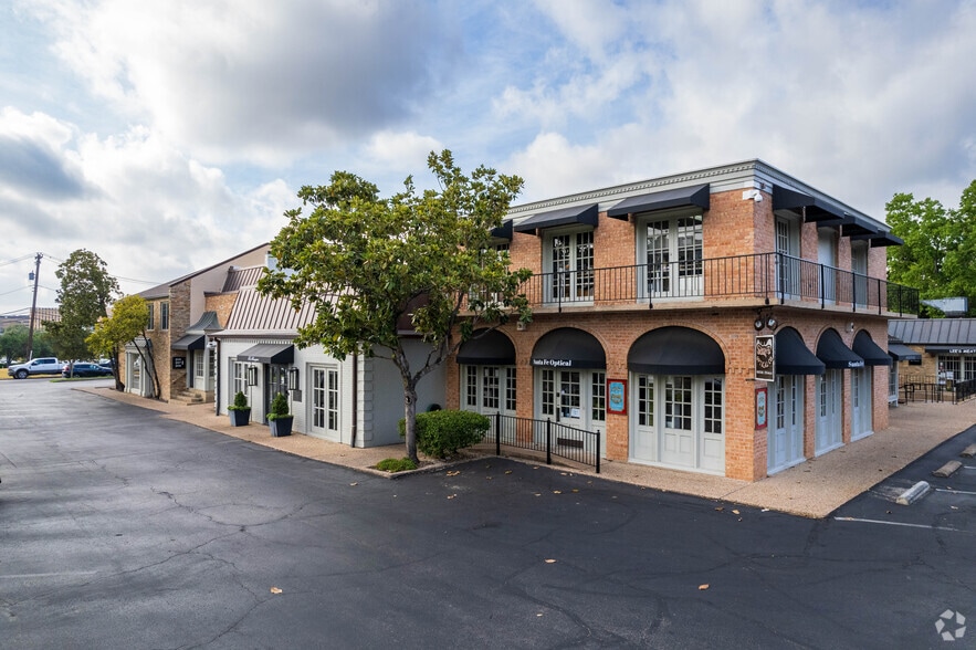 1601 38th St W, Austin, TX for lease - Building Photo - Image 3 of 7