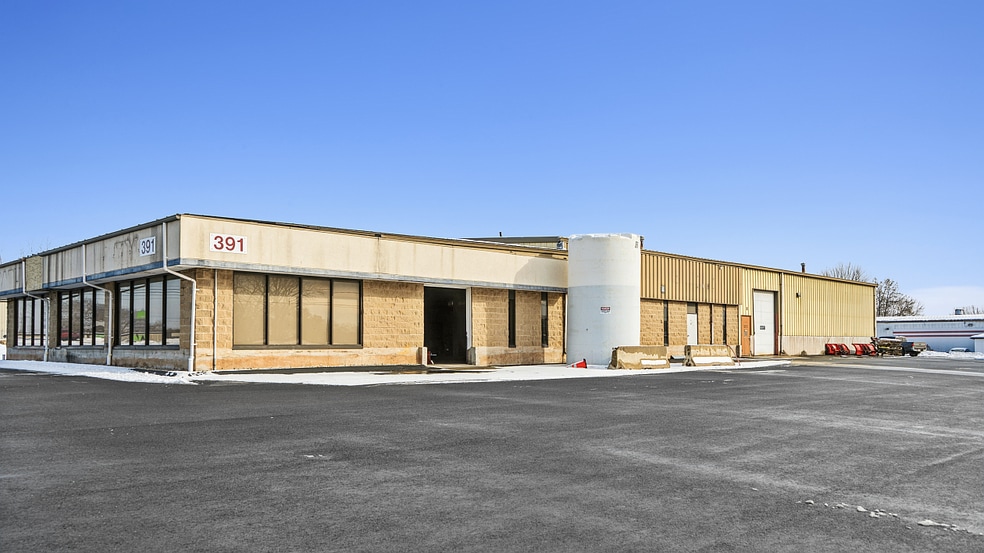 387-391 Ella Grasso Tpke, Windsor Locks, CT à vendre - Photo du bâtiment - Image 3 de 5