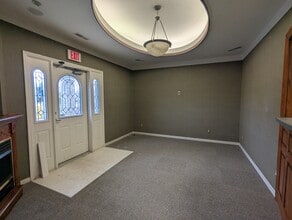 302-306 S Baldwin Ave, Marion, IN à louer Photo intérieure- Image 1 de 25