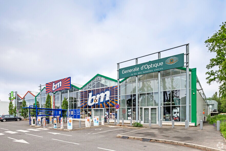 Rue D'Epluches, Saint-Ouen-l'Aumône à louer - Photo du bâtiment - Image 2 de 2