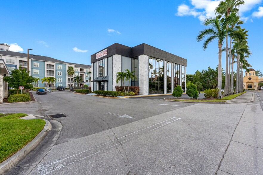 18401 US Highway 19 N, Clearwater, FL à vendre - Photo du bâtiment - Image 1 de 46