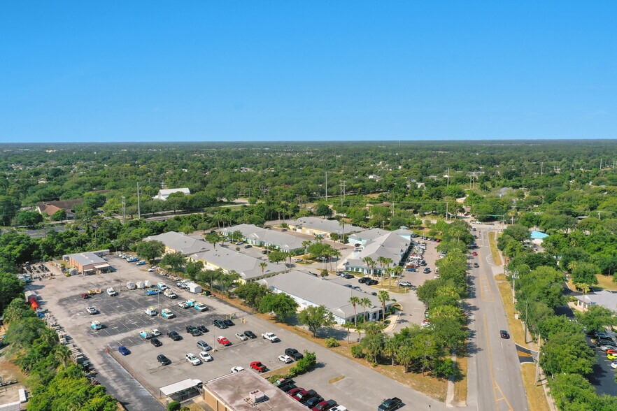 4645 Clyde Morris Blvd, Port Orange, FL à louer - Photo du bâtiment - Image 3 de 9