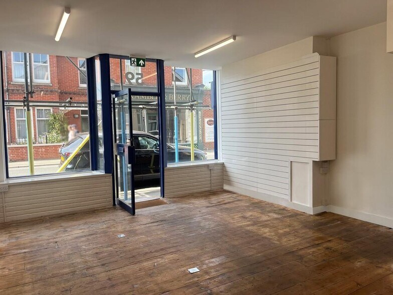 59 High St, Bembridge à louer - Photo du bâtiment - Image 2 de 7