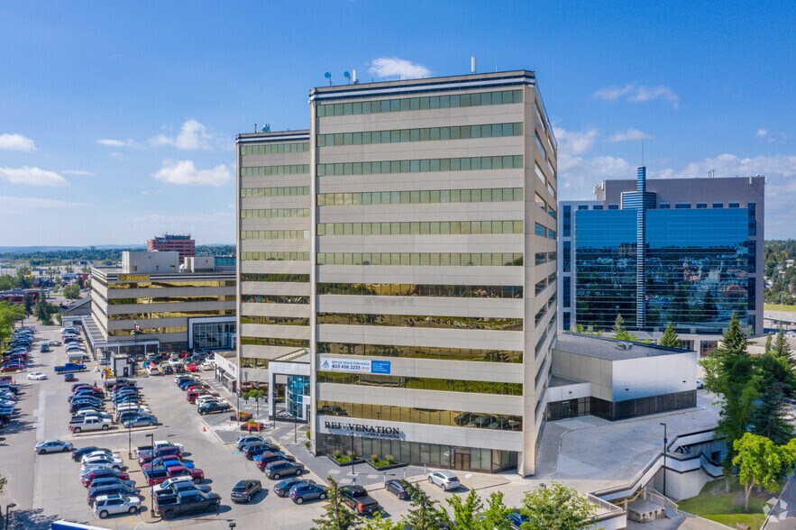 10201 Southport Rd SW, Calgary, AB à louer - Photo du bâtiment - Image 2 de 16